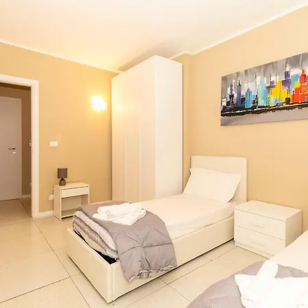 Apartment Piazza Solferino Lovely And Flat *